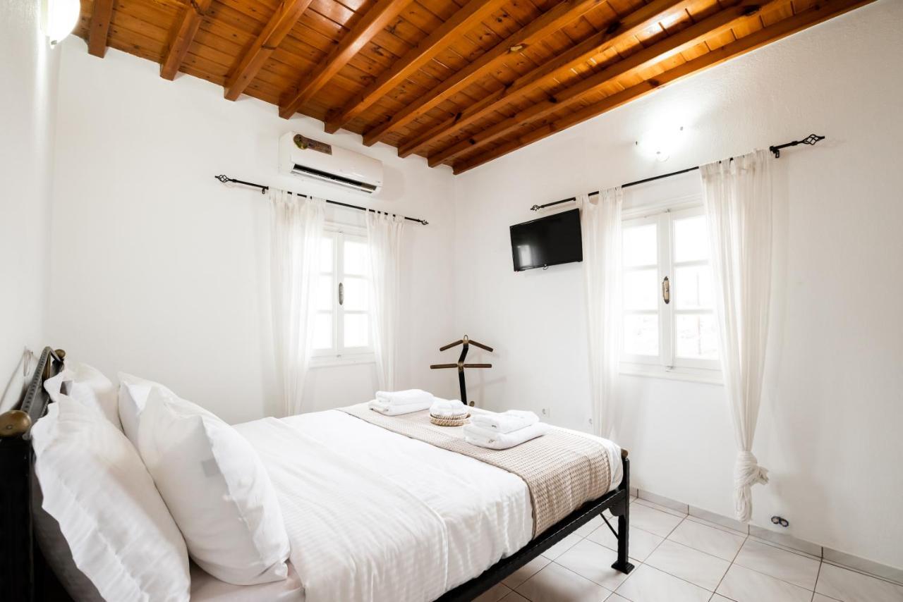 Aniko Suites Psarou Psarou  Exterior photo